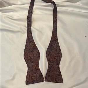 Paisley Patterned Bow Tie